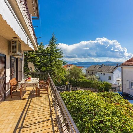 Apartment Suzy Dramalj Exterior photo