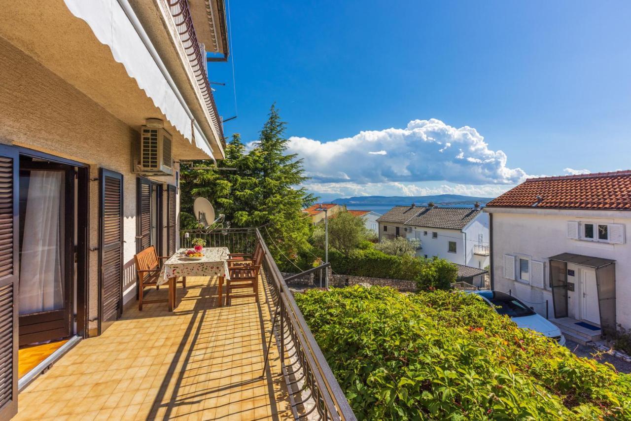 Apartment Suzy Dramalj Exterior photo